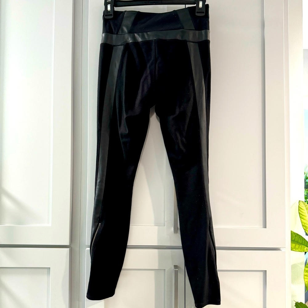 Athleta Luxe Ponte Legging with Faux Leather‎ Trim XSP